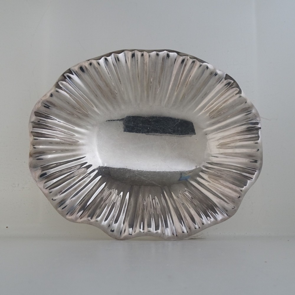 Silver plated sweet dish by Walker & Hall 1917