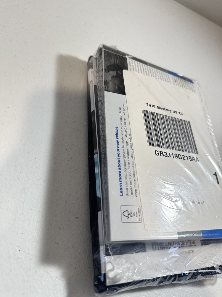 2016 Ford Mustang Owner's Manual Set