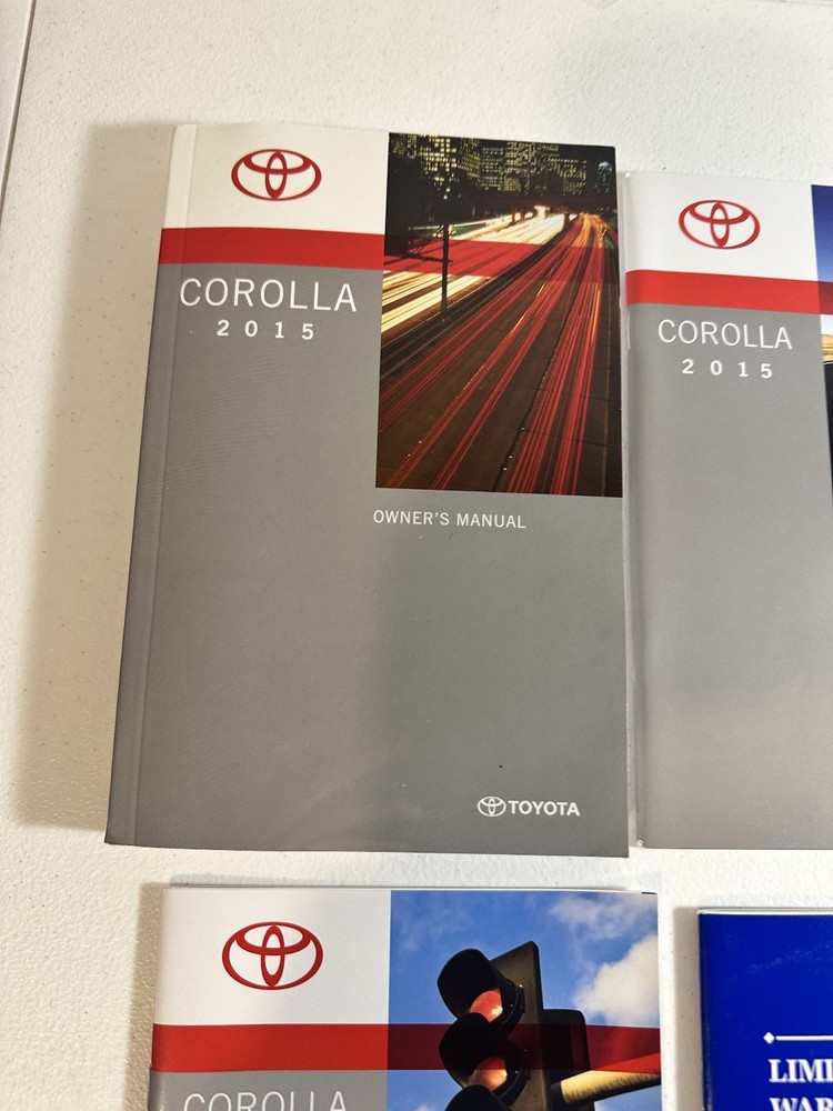 2015 Toyota Corolla Owner's Manual Set
