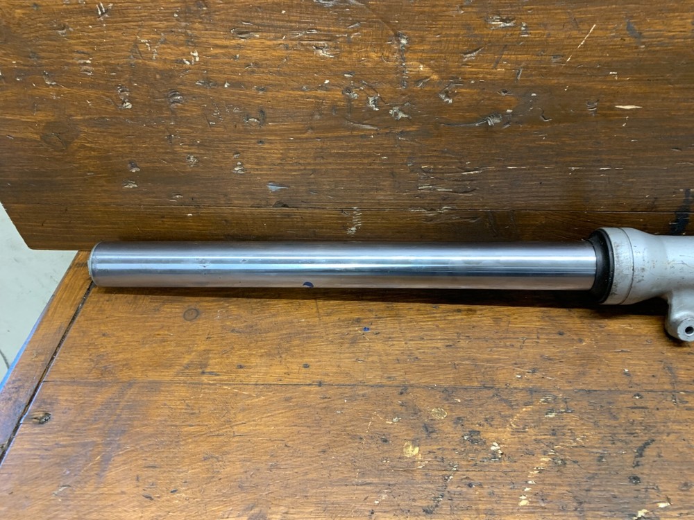 SUZUKI GSX600F 1998-2005 LEFT HAND FORK HAS SLIGHT BEND