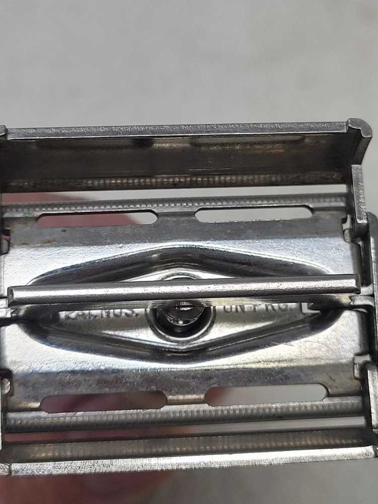 vintage Gillette 1956 B-4 Speed tip razor