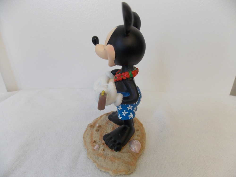 Disney Hawaiian Mickey Mouse Bobblehead