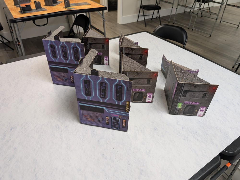Warhammer 40k Terrain: Squad Marks Foldable Terrain Set - 8 Ruins