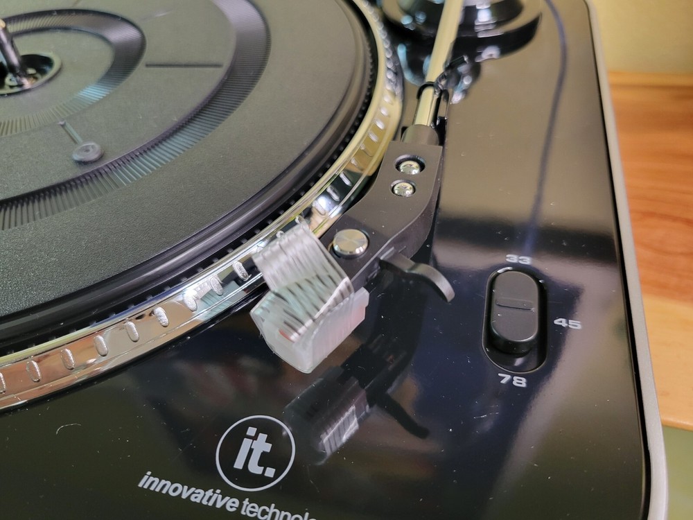 Innovative Technology ITUT400 Turntable Encode Vinyl to PC CD Laptop Memory Chp