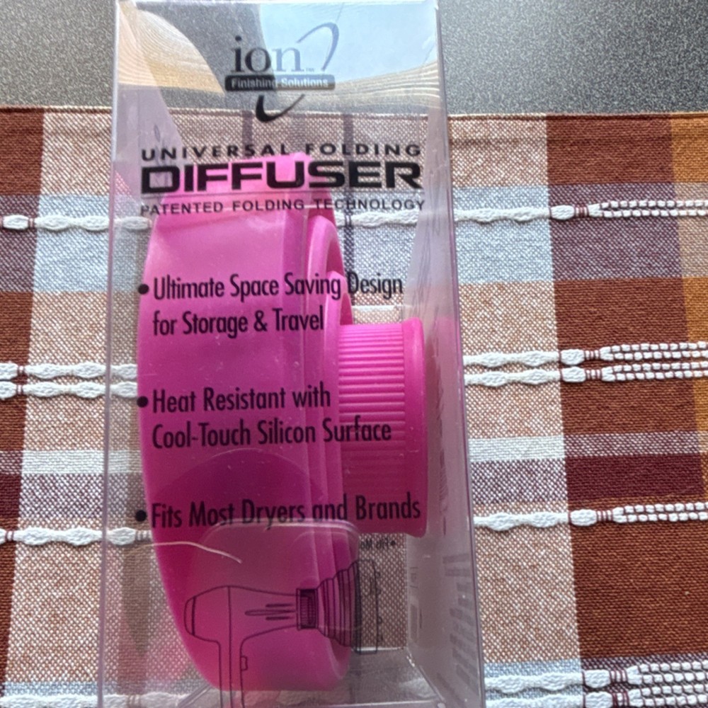 ion Universal Folding Diffuser Heat Resistant Cool-Touch Silicon Pink