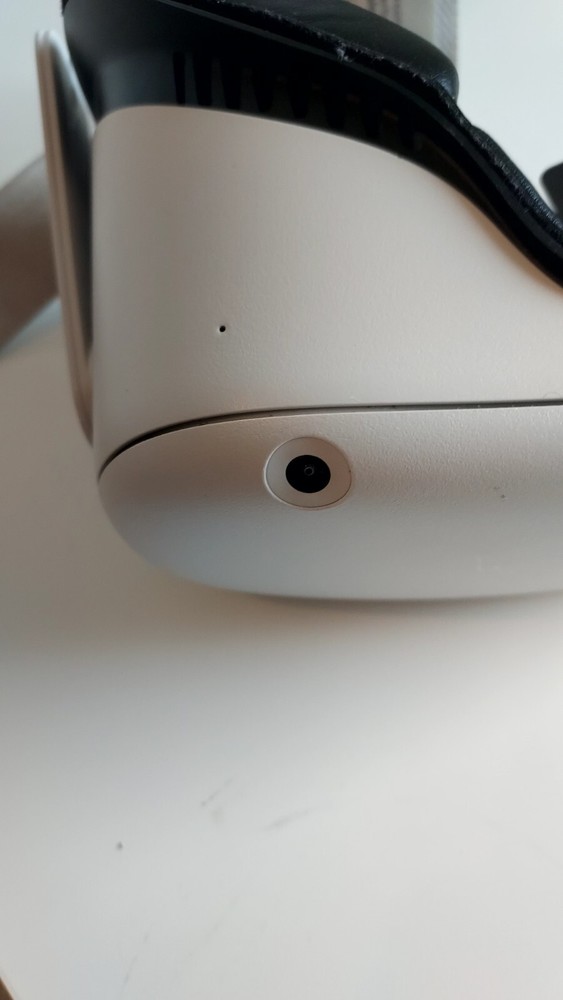 Ocuals Quest 2! 256gb! NEW head strap!