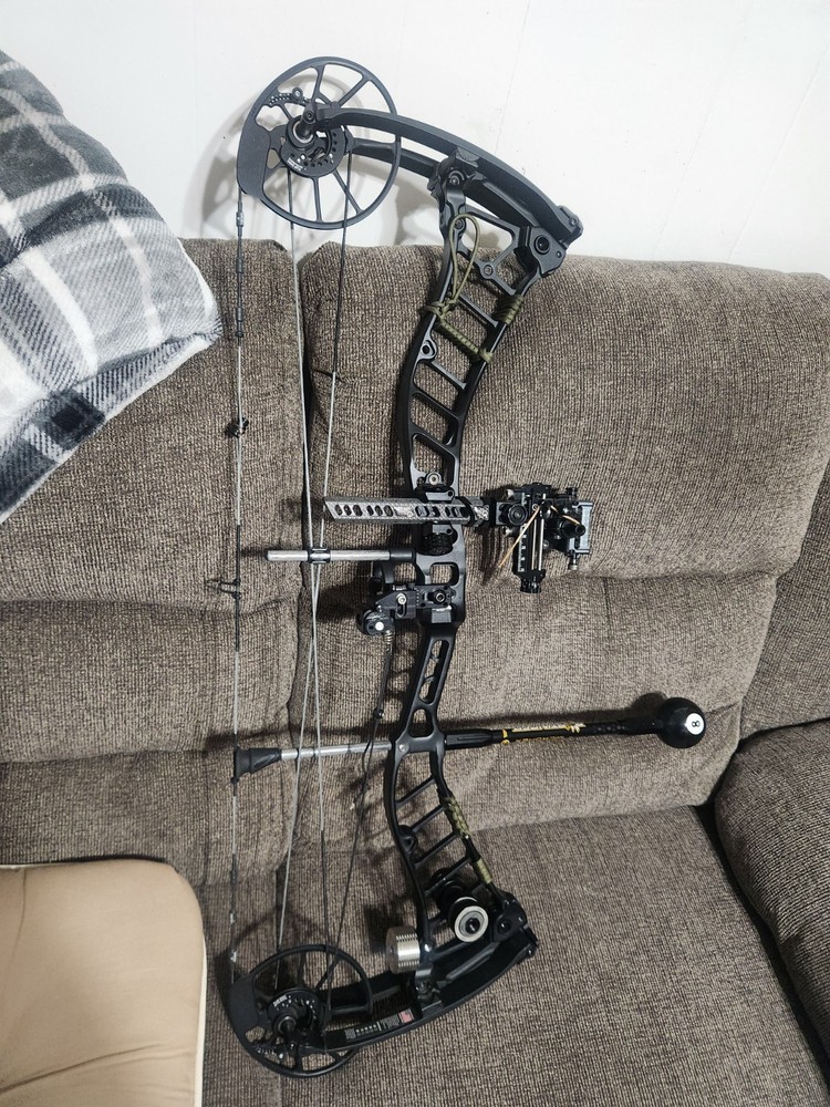 Eight #8 Ball Archery Stabilizer Weight