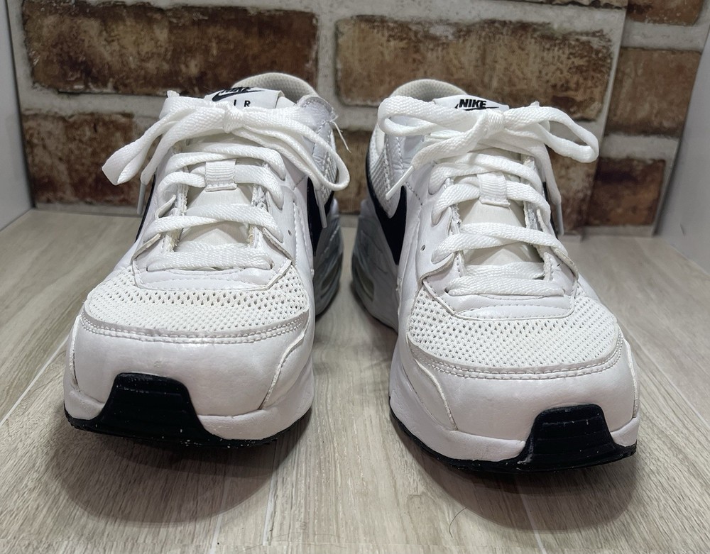 Size 8.5 Nike Air Max Excee White