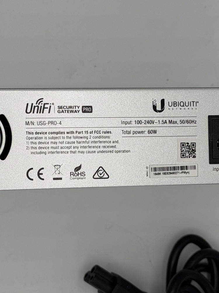 Ubiquiti Unifi security gateway pro usg-pro-4