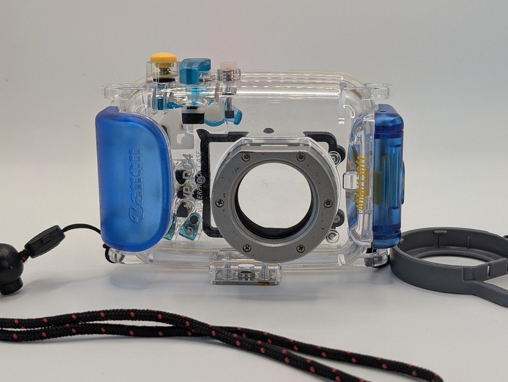 CANON WP-DC4 Waterproof Camera Case 40m / 130ft w/ Strap