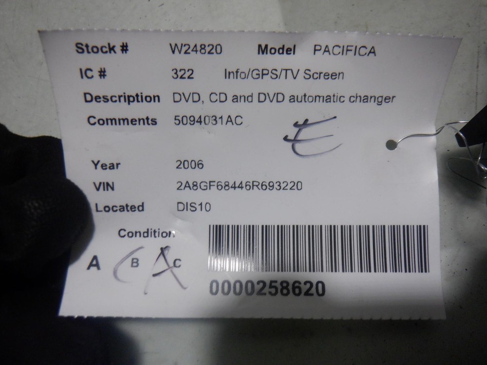 06 CHRYSLER PACIFICA Info Screen 5094031Ac