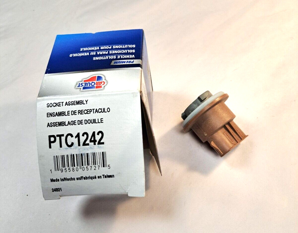 CARQUEST PTC1242 PARK & TURN SIGNAL SOCKET ASSEMBLY