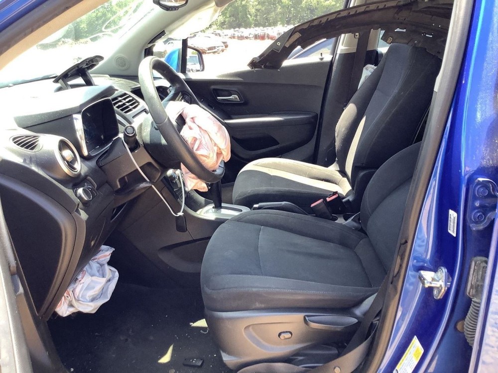 TRAX 2015 Glove Box 4692109