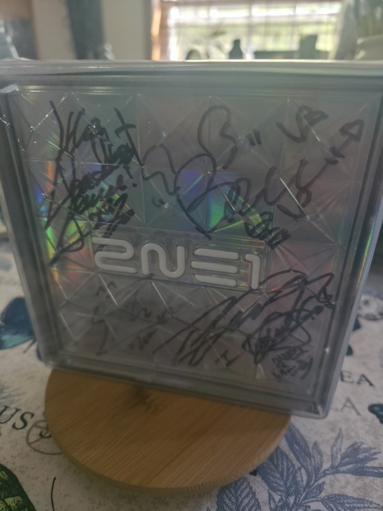 2ne1 Signed Album