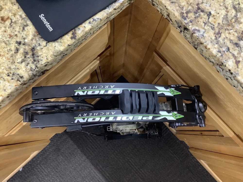 Xpedition MX-16 Camo Right Handed Compound Bow