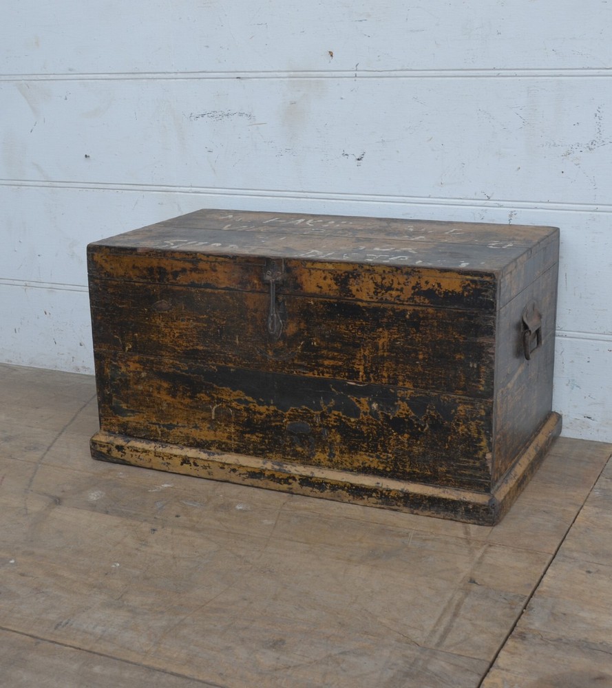Reclaimed teak storage Trunk with multicolor distressed finish