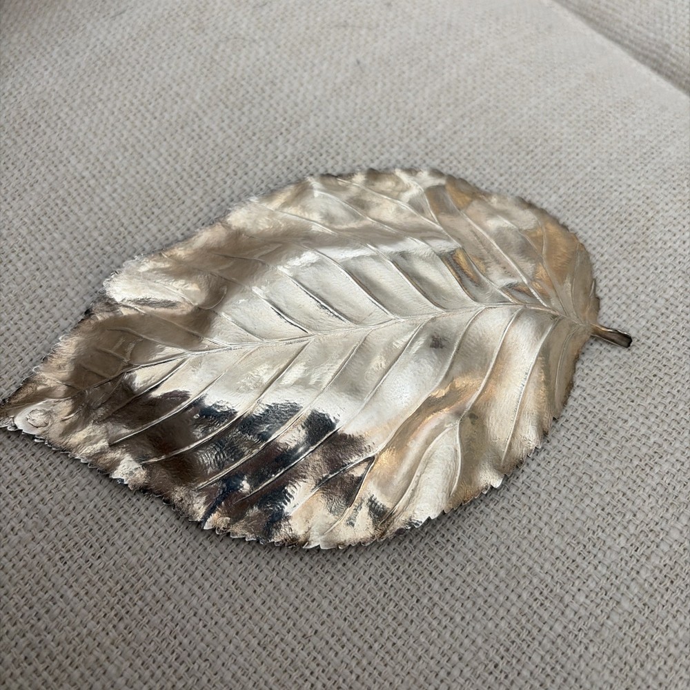 VINTAGE ANTIQUE STERLING SILVER LEAF DISH
