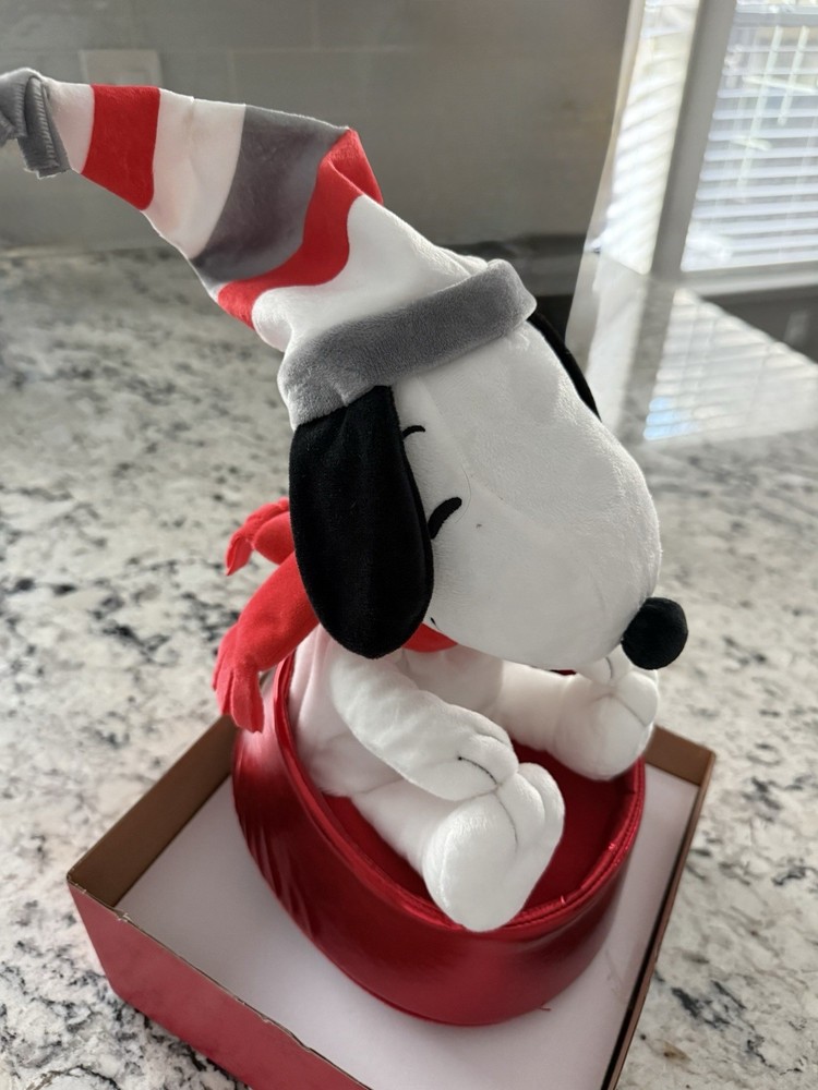 New 2024 Hallmark Peanuts Snoopy Tree Topper