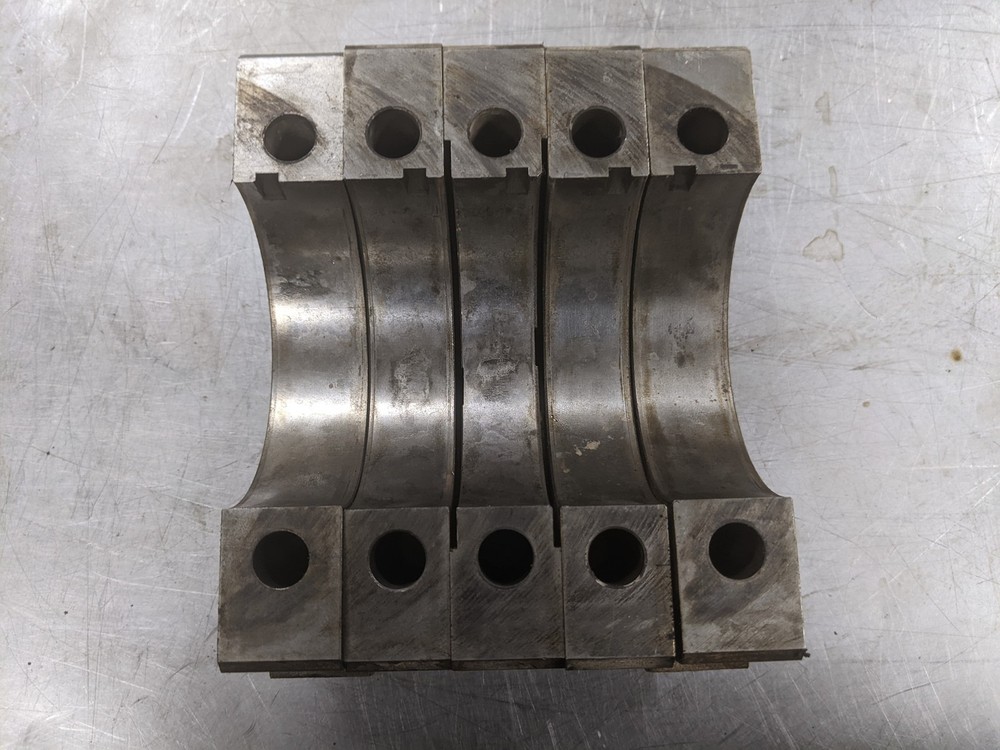Engine Block Main Caps For 03-04 Toyota 4Runner 4.7