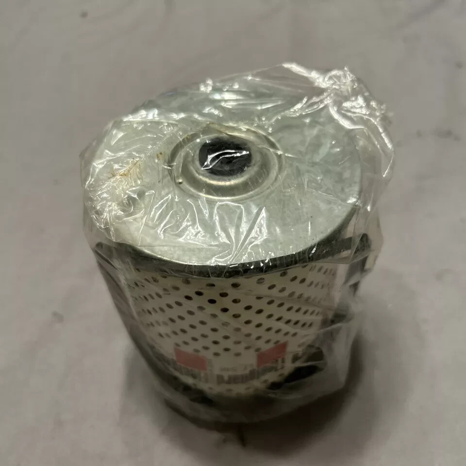 NEW FLEETGUARD LUBE FILTER LF-548