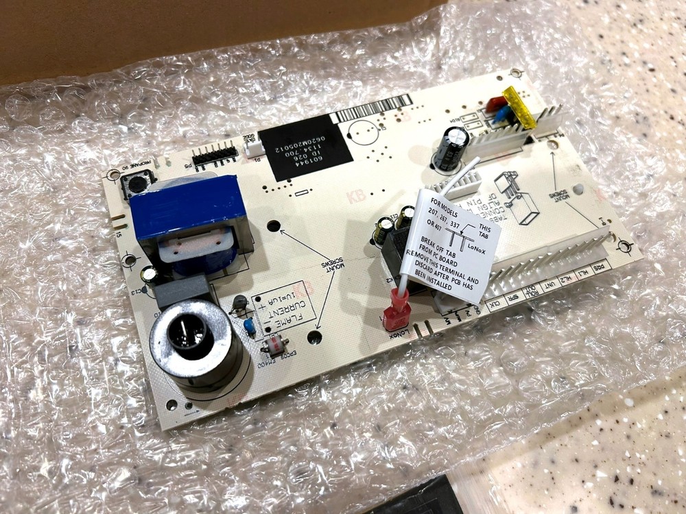 NEW! 013464F PC Control Board with LCD Display for Raypak Digital Gas Heaters