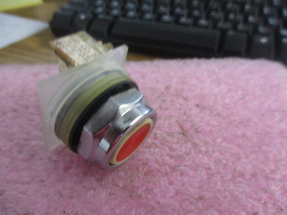 Square D Class: 9001 Class, Type KA-3 Contact Block with Pusch Button Switch