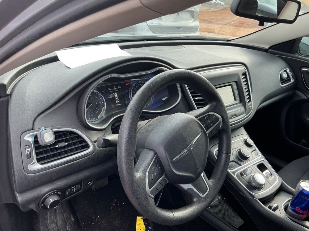 200 2015 Glove Box 4985095