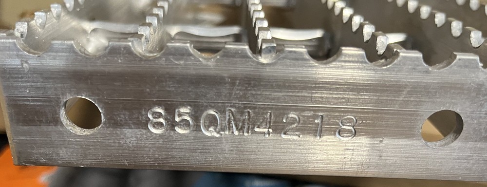 Cab Upper Step for MACK 85QM4218