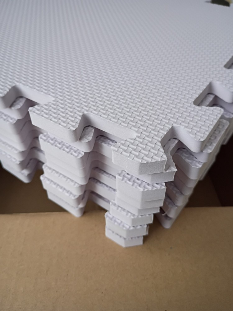 Knit Picks Interlocking Foam Blocking Mats for Knitting 2 sets lighty used