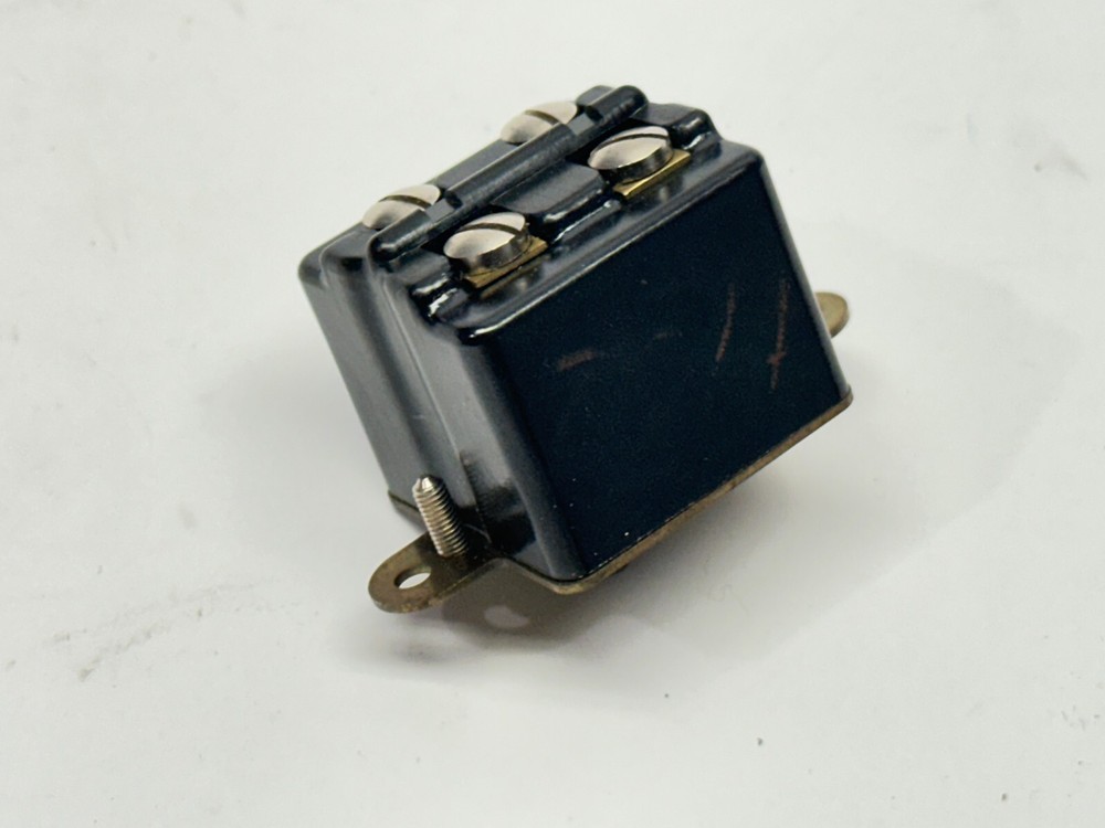 Toggle Switch ~4/380AC ~6/250AC