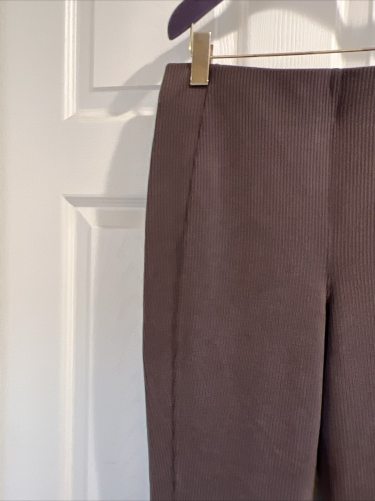 NWT Lululemon Ribbed Softstreme Cropped 25" Espresso Size : 10
