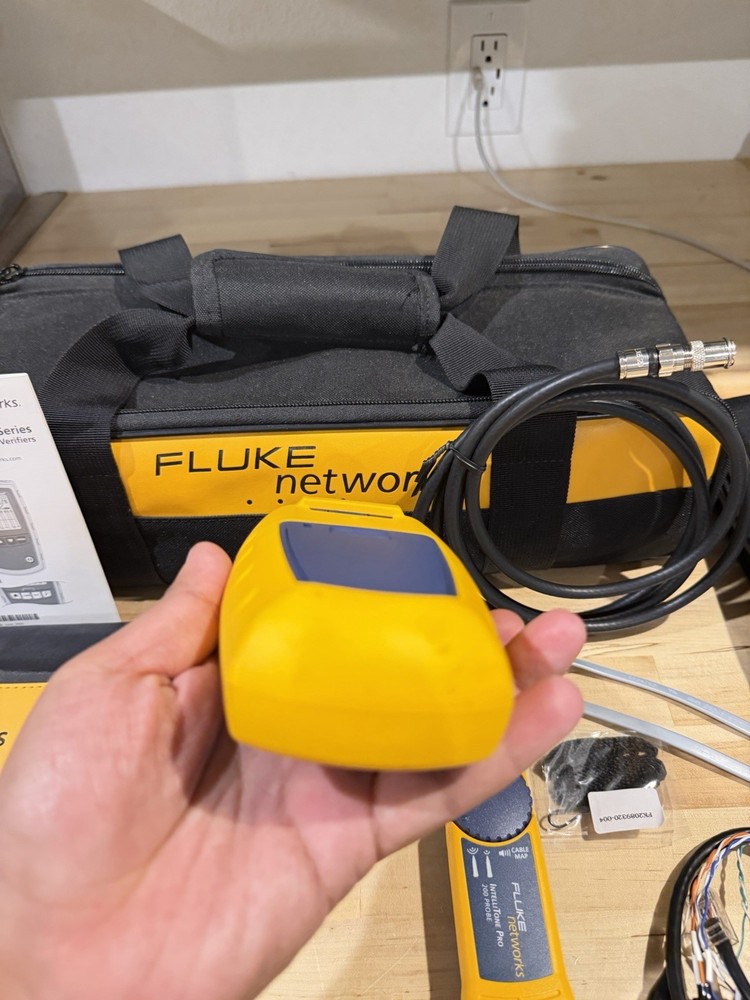 FLUKE NETWORKS MS2-KIT MICROSCANNER 2 & INTELLITONE PRO200 CABLE TEST KIT