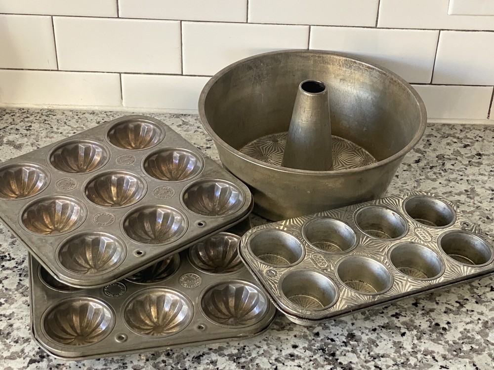 vintage bakeware set