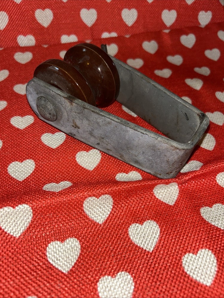Brown porcelain spool