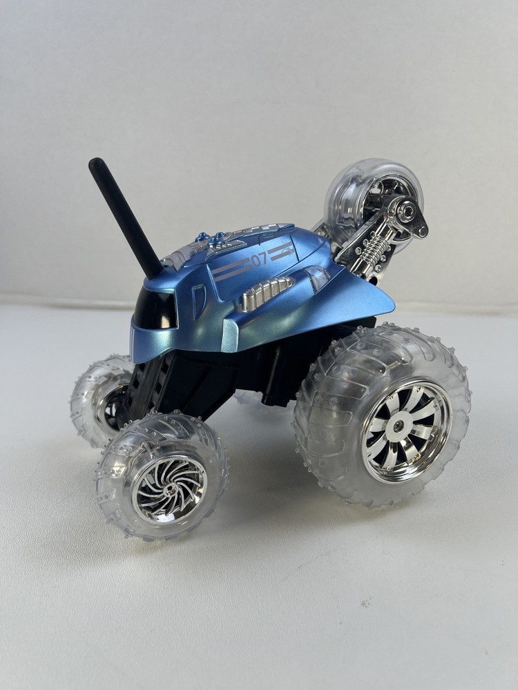Thunder Tumbler Sharper Image Remote Control Spinning Car Blue