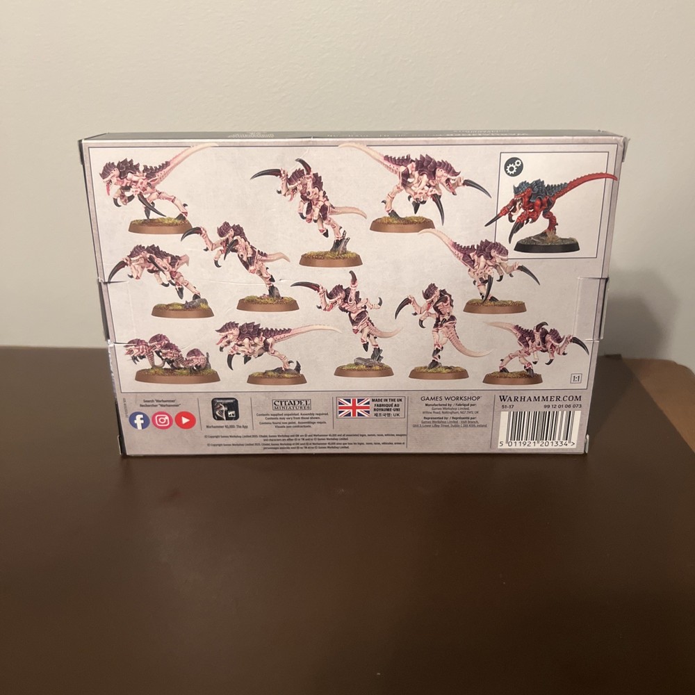 Games Workshop Warhammer 40K Tyranids Hormagaunts 10 Minis. Missing One Tyranid!