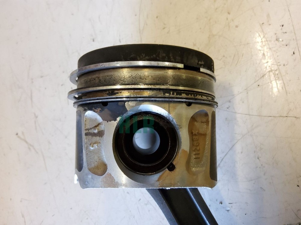Range Rover L322 4.4 TDV8 Piston and Conrod .