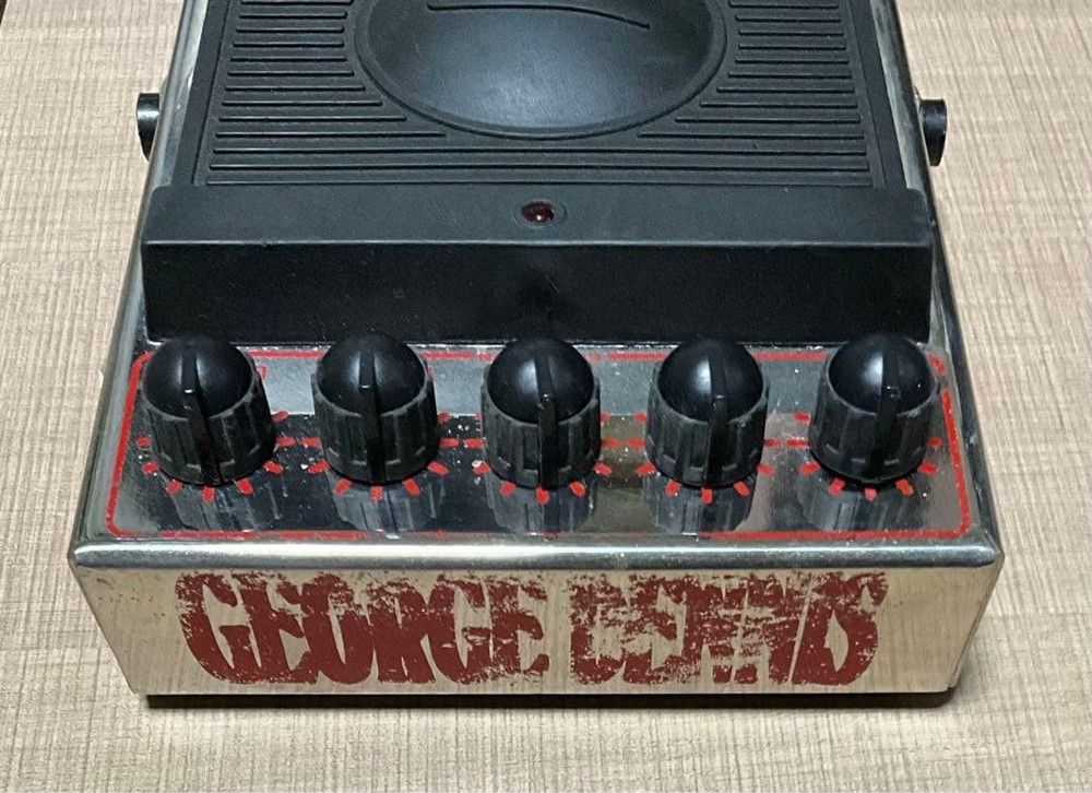 George Dennis King Bee Distortion 623316