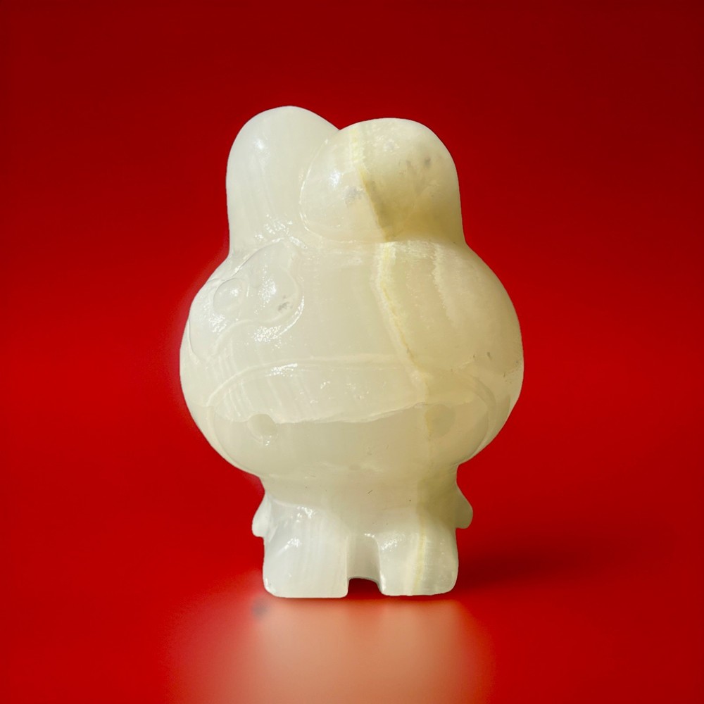 Hello Kitty Onyx 4in crystal Statue