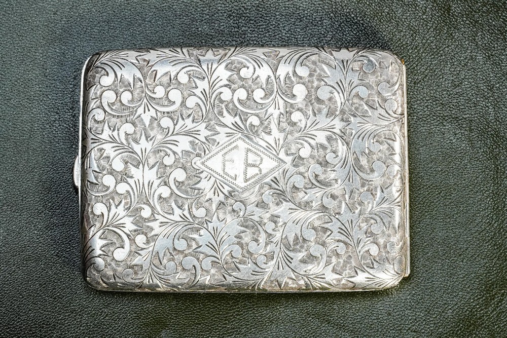 Ornate Antique Foliate Pattern Sterling Silver Card Cigarette Case