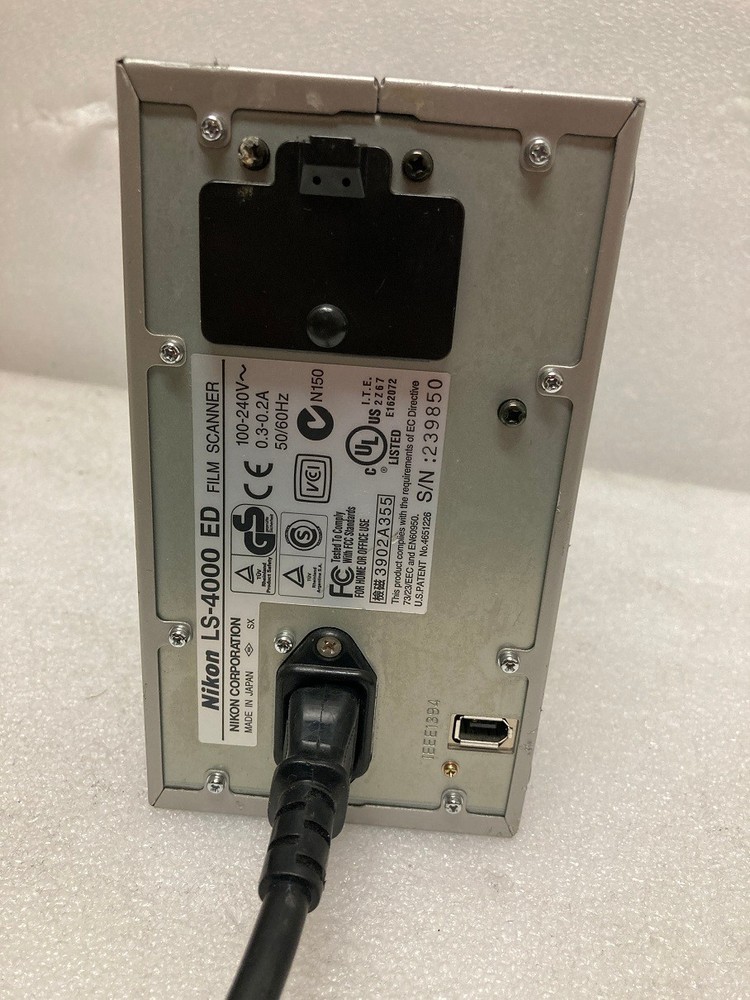 Nikon Super Coolscan LS 4000 ED / No front panel { UNTESTED }