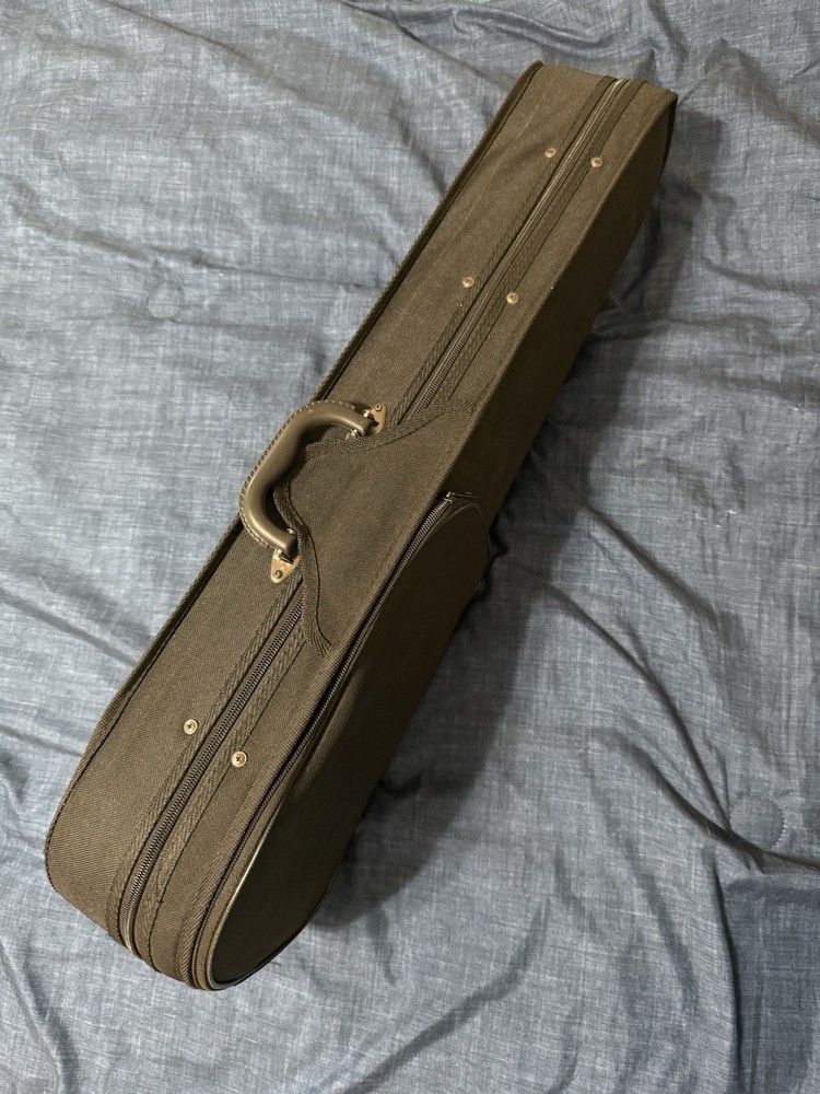 1/2 Violin Case/Gig Bag Backpack preowned nice! ￼