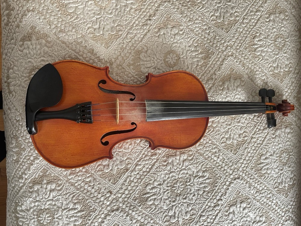 Doreli 4/4 Violin. Stradivarius Model Handcrafted Model 79-44