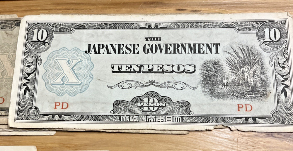 48 - Japanese Government WWII Notes Pesos