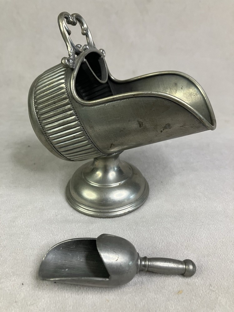 Victorian Sugar Scuttle Server