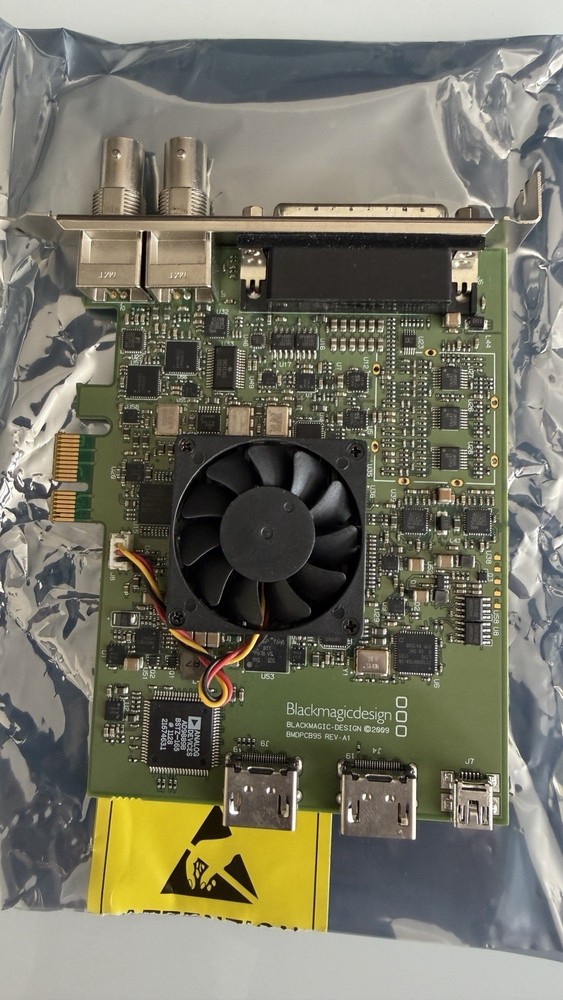 BLACKMAGIC-DESIGN BMDPCB95 REV-A1 Decklink Studio 2 Cap Card with Breakout Cable