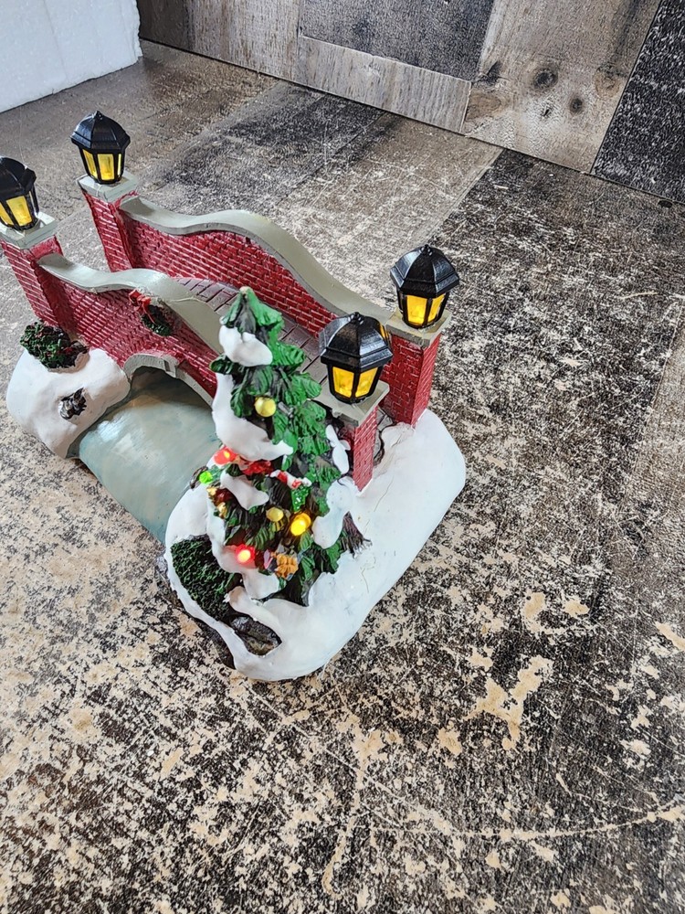 Holiday Time Lighted Bridge W/Box