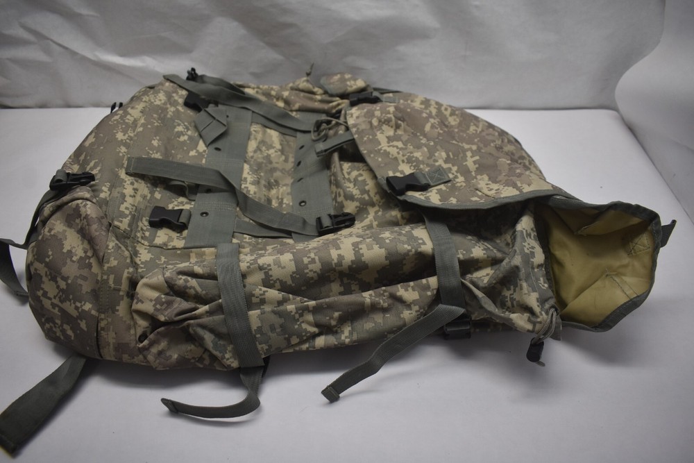 Military Combat Field Pack Load Carrying Backpack Outer Metal Frame Digital Camo