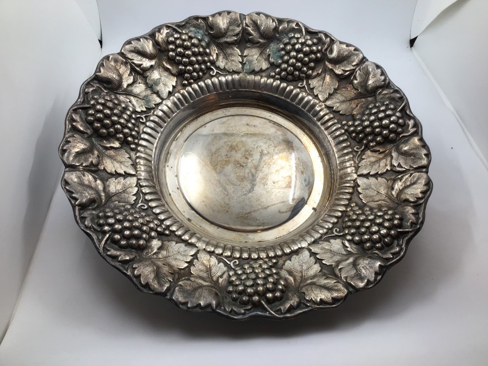 William Adams Silverplate Repose Grape & Leave Bowl