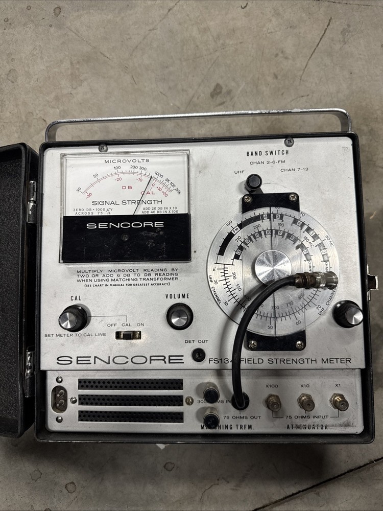 Sencore FS134 FS 134 Field Strength Meter UHF Testing Equipment